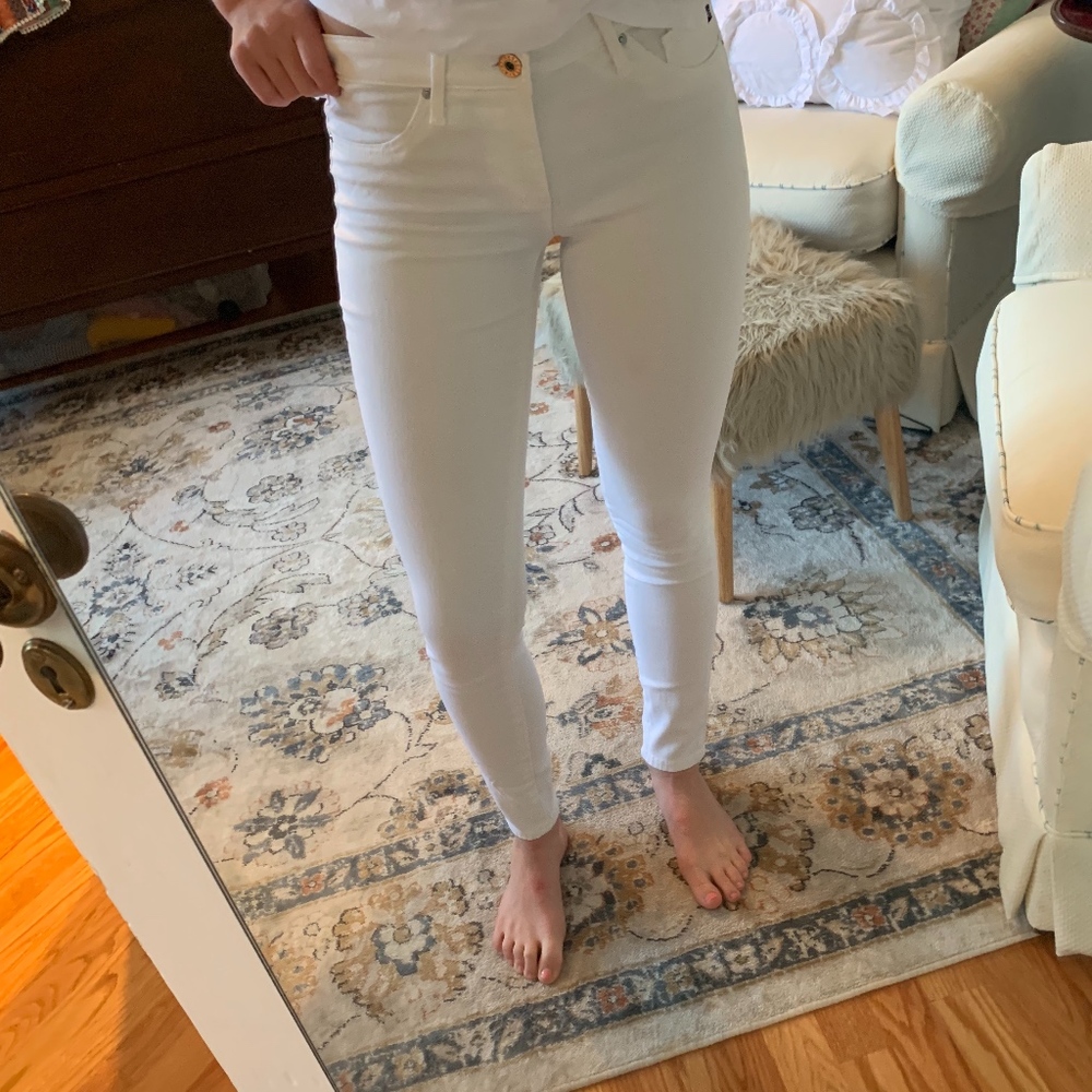 AG Skinny White Jeans Size 26R